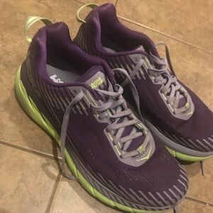 Hoka Clifton 4